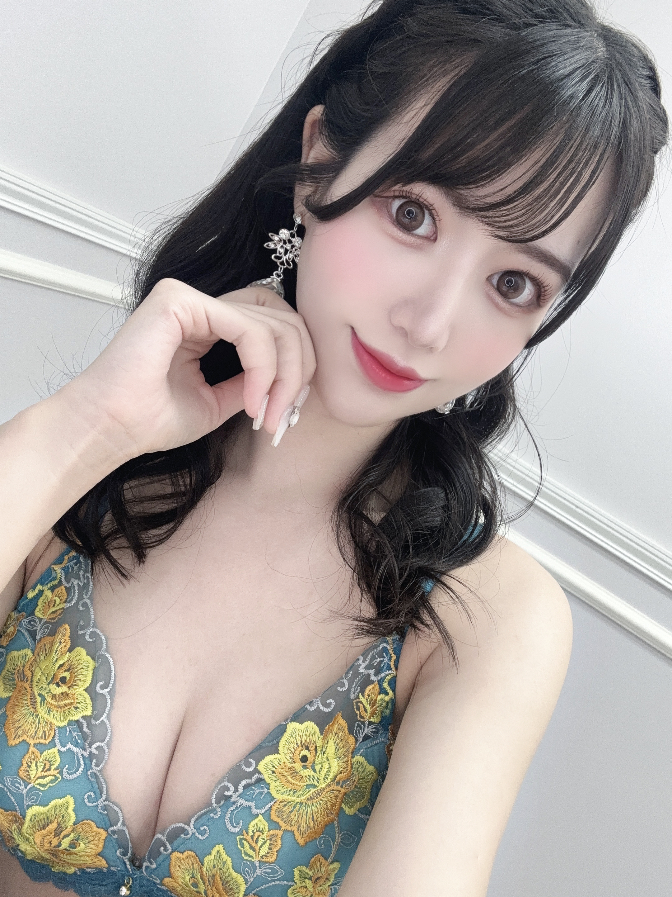 ゆりな